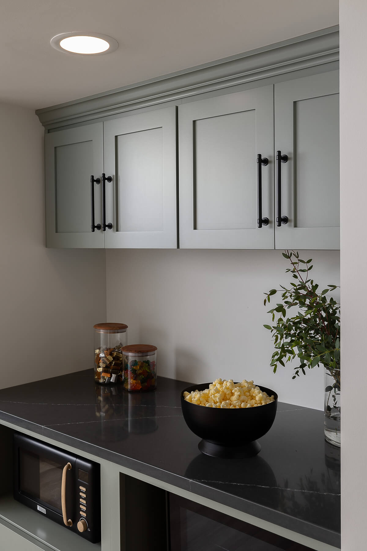 004 8316 Salford Way Internet